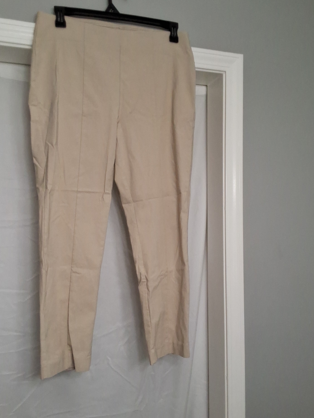 Chico's Woman Slim Khaki Chinos - Light Tan